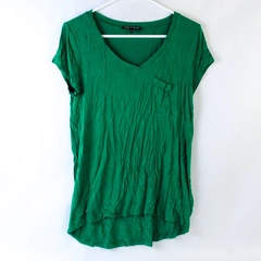 Cable & Gauge Green V-Neck T-Shirt Women's Size S Pre-Owned with Tiny Holes