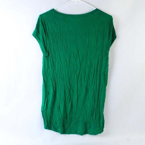 Cable & Gauge Green V-Neck T-Shirt Women's Size S Pre-Owned with Tiny Holes