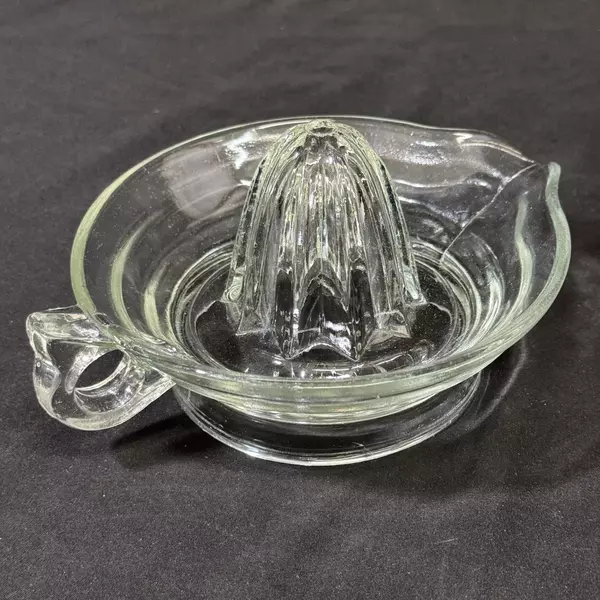 Vintage Clear Pressed Glass Manual Citrus Juicer Reamer with Handle & Spout 8"