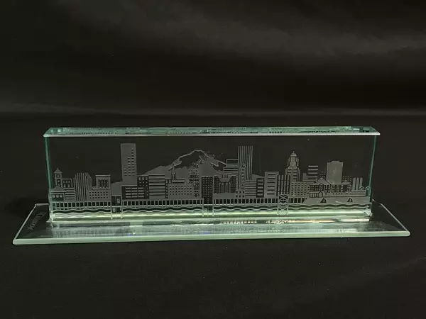 Cityscene Etched Glass Paperweight Portland & Mt. Hood Used Condition