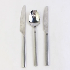 Lot of 3 Cambridge Stainless Steel Pattern Undetermined 2 Knives 1 Dinner Spoon