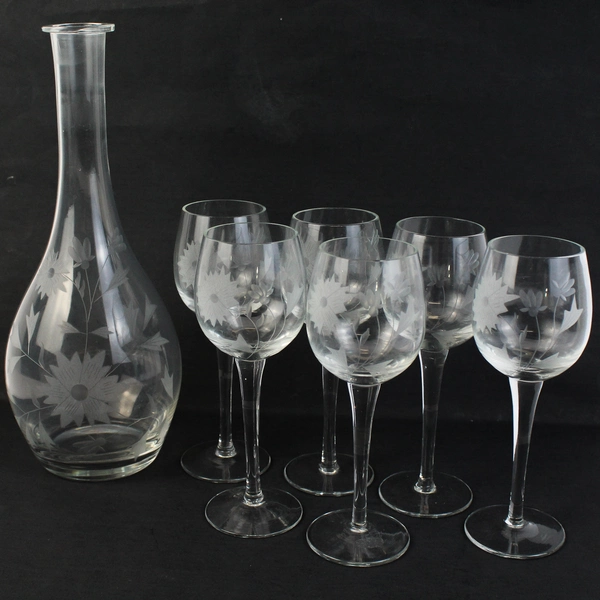 Vintage Etched Floral Decanter With 6 Matching Glasses