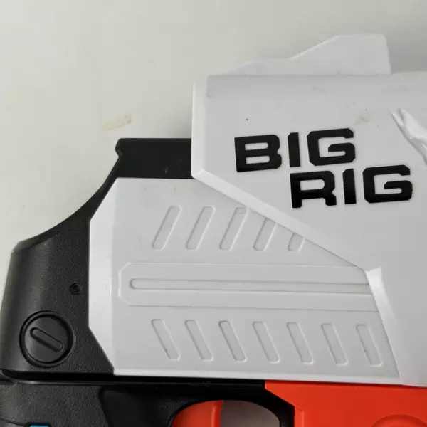 2021 Hasbro Nerf Mega XL Big Rig Soft Dart Gun