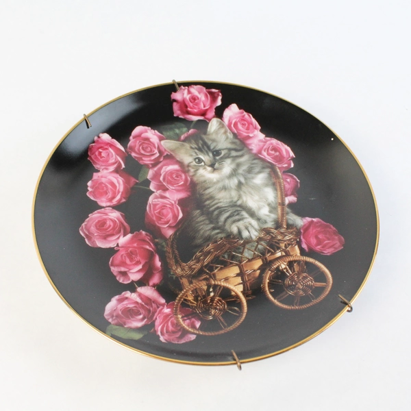 Danbury Mint Coming Up Roses Rosy Stroll Plate By Richard Stacks 1993