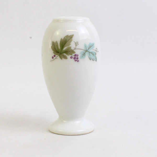 Vintage 1967 Fine China Of Japan Pepper Shaker Grape Cluster And Leaves