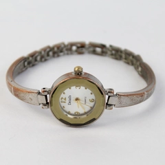 Details Women's Watch Gold Tone Silver Tone Needs Battery VGC DTL4176