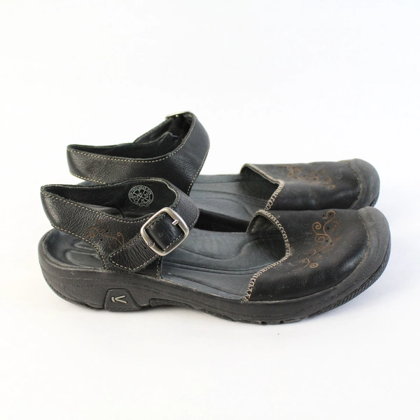 Keen Dark Black Leather Strappy Round Close Toe Shoes Rubber Sole US Size 7