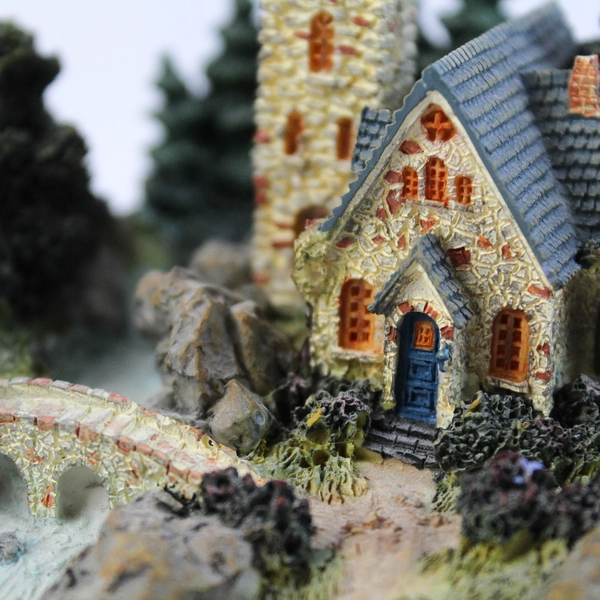 Thomas Kinkade 2008 Winter At Mountain Chapel Lights Up