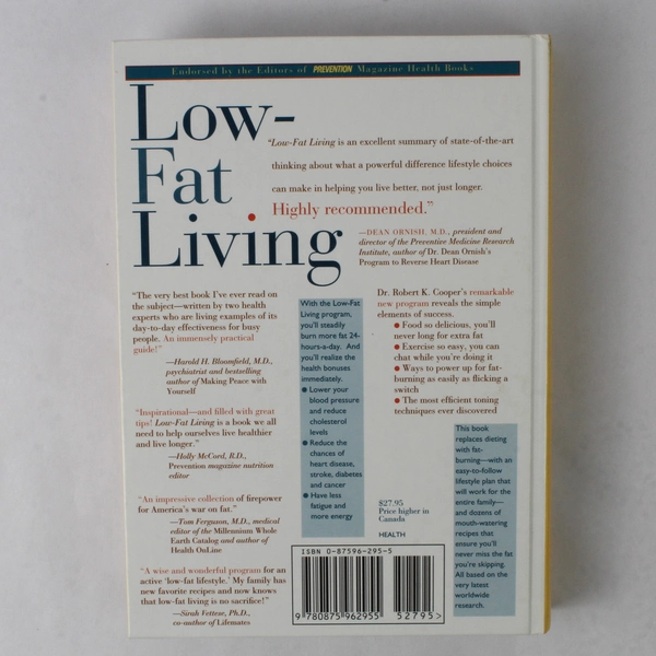 Low-Fat Living by Leslie L. Cooper and Robert K. Cooper 1996 Hardcover