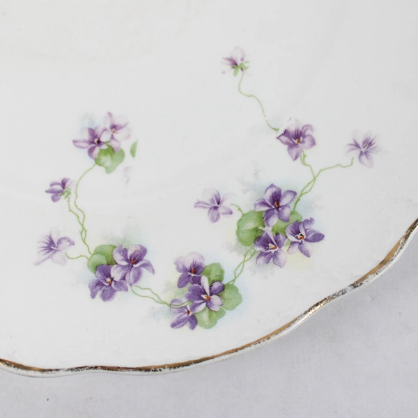 Vintage Homer Laughlin Purple Flower 10" Diameter Ivory Gold Rimmed Plate