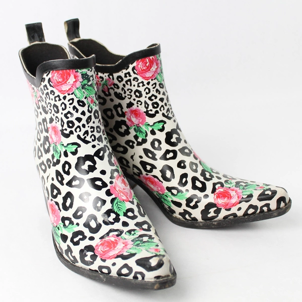 Corkys Rubber Rain Boots Ankle High Cuban Heel Pointed Toe Women's Size 7