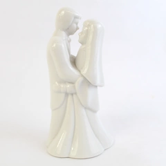 Porcelain Bride And Groom Cake Topper