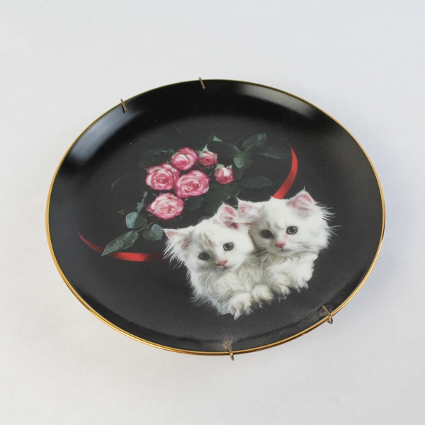 1993 Danbury Mint Coming Up Roses Peekaboo Plate By Richard Stacks