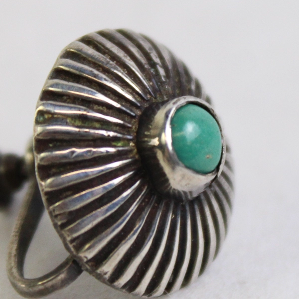 Vintage Round sterling Silver Screw Back Clip On Earrings With Gemstone Centers