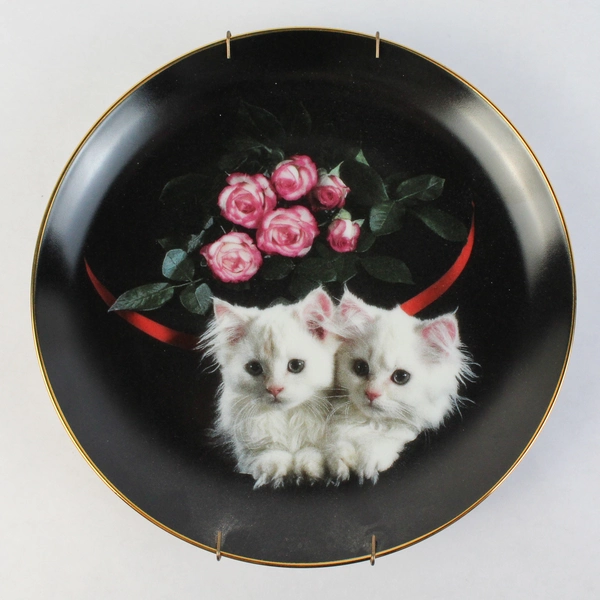 1993 Danbury Mint Coming Up Roses Peekaboo Plate By Richard Stacks