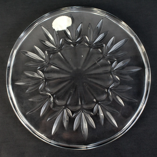 Bohemia Lead Crystal Plate 8.25 Inch Leaf Pattern