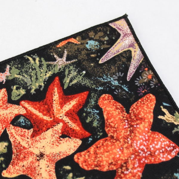 Set of 8 Unbranded Cloth Napkins Starfish Coral On Black Background 16" x 12.75"