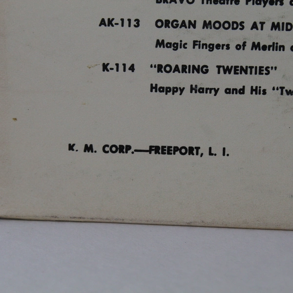 David Jones Singers AK140 Vinyl Record - Pre-Owned, As-Is, Music Collectible