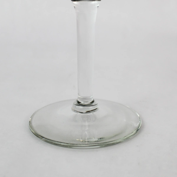 Lot of 8 Vintage Wine Glasses Round Stems No Brand 7 Inch