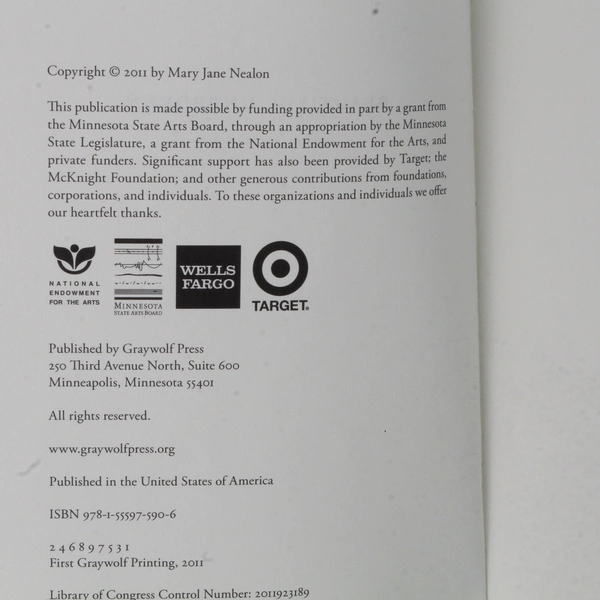 Beautiful Unbroken One Nurse's Life by Mary Jane Nealon 2011 Graywolf Press PB