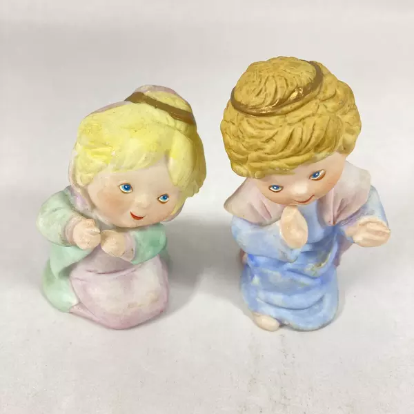 Vintage Set of 3 Ceramic Angel Figurines Praying Over Baby Jesus