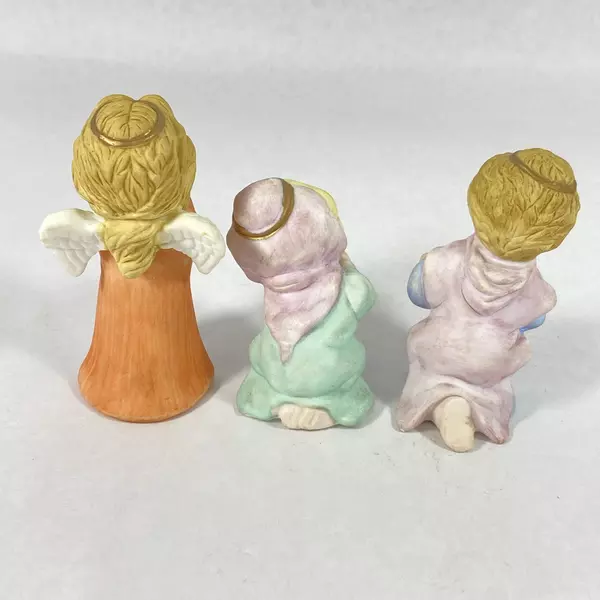 Vintage Set of 3 Ceramic Angel Figurines Praying Over Baby Jesus