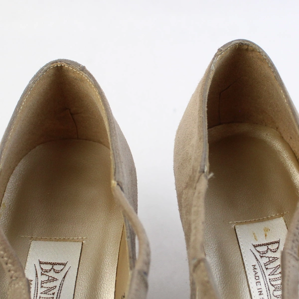 Bandolino Taupe Suede Pump Spool High Heel Almond Toe Women Size 7.5