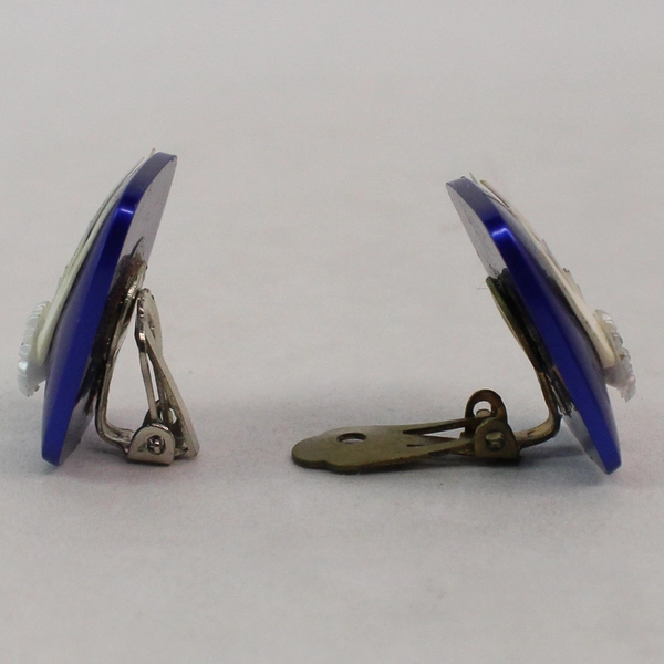 Vtg Rectangular Blue Plastic Clip On Earrings White Feathers Blue Rhinestone