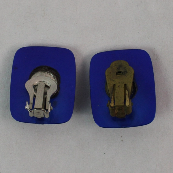 Vtg Rectangular Blue Plastic Clip On Earrings White Feathers Blue Rhinestone