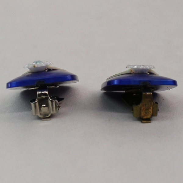 Vtg Rectangular Blue Plastic Clip On Earrings White Feathers Blue Rhinestone