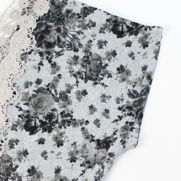 Unbranded Gray Floral Short-Sleeved Top Women's Size Medium