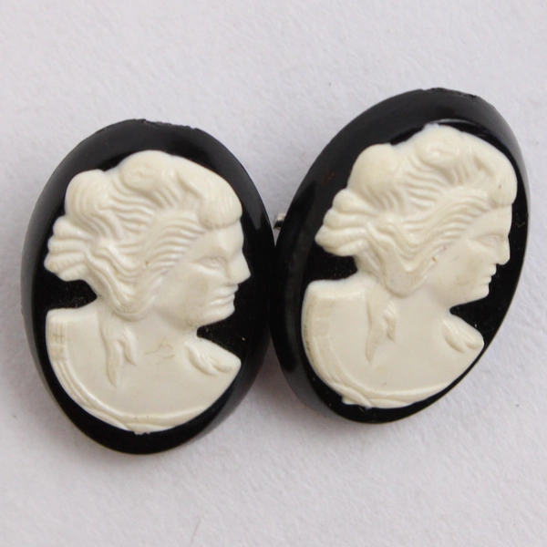 Set of 4 Cameo Shank Buttons Black White Plastic Oval 0.75"