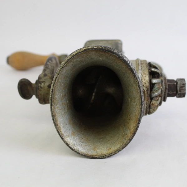 Vintage Universal No. 2 Hand Crank Meat Grinder 3 Blades