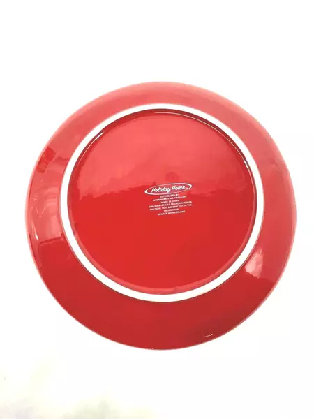 Holiday Home Winter Wonderland Red Christmas Dinner Plate 10.5" Pre-Owned