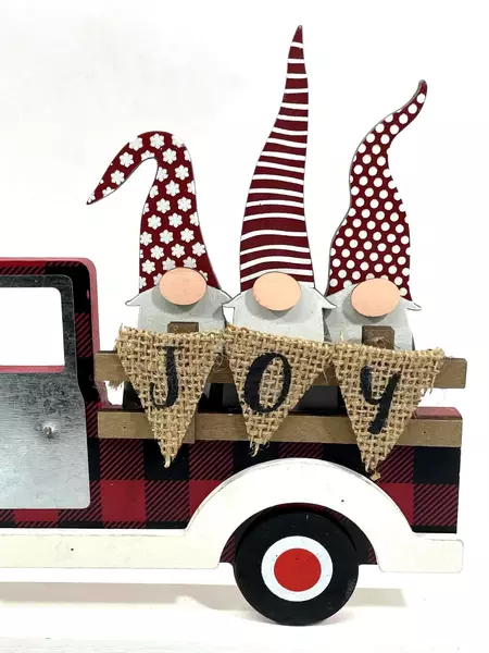 Grocery Outlet Christmas Gnome Plaque - Plaid Truck Welcome Decor