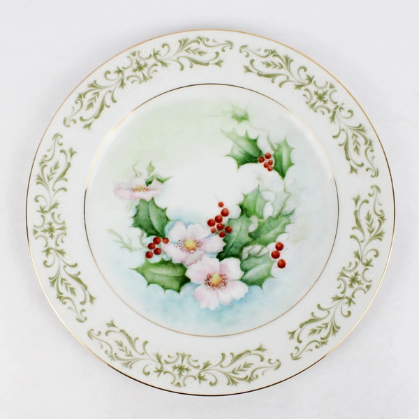 Allegro Fine China Holly Berry Plate Gold Trim 10.25" Diameter Decorative