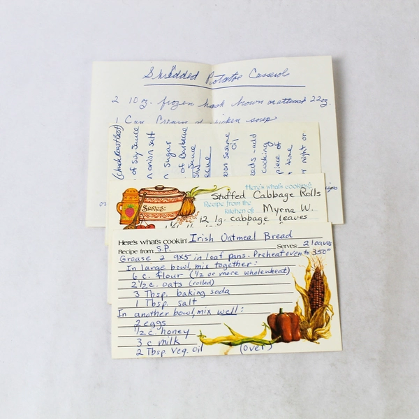 Lot of Vintage Recipe Cards & Paper Clippings Pre-Owned Ephemera