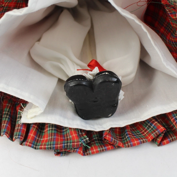 Vintage 1980 Just Ducky Victorian-Style Christmas Caroler Figurine Flawed