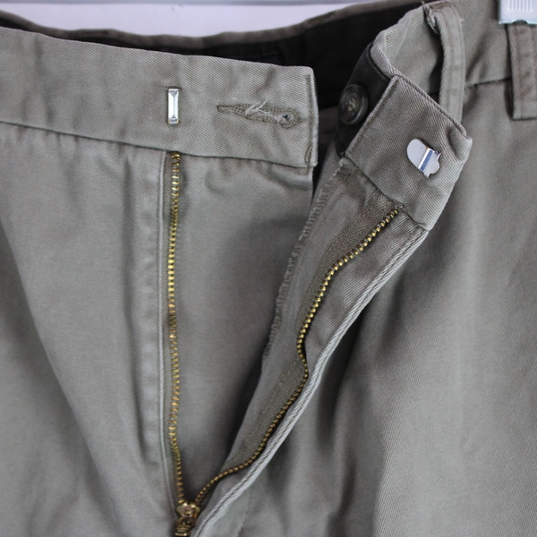 Dockers Premium Flat Front Classic Fit Brown Men’s Slacks Pants Size 40x32