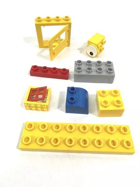 Tandem Bricks & Mega Bloks Building Toy Lot of 64 Pieces in Yellow Tub