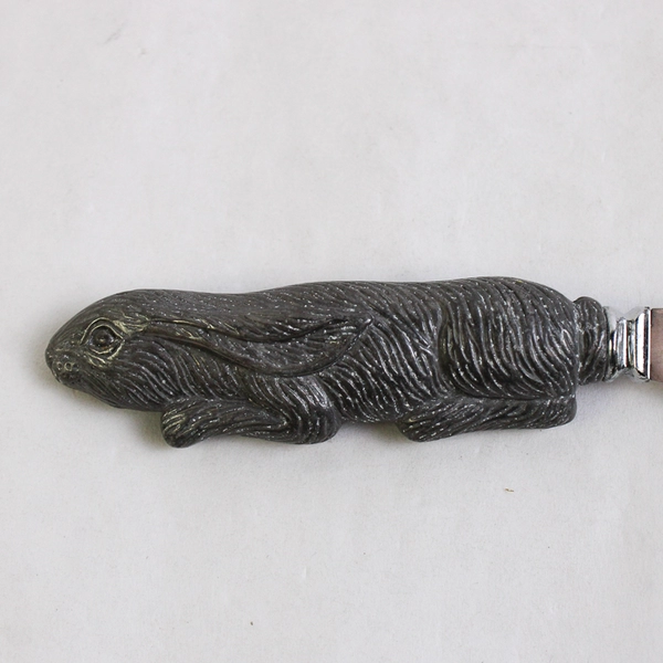 VTG Arthur Court Rabbit Bunnies 2 Prong Hollow Cheese Spreader Serrated Server