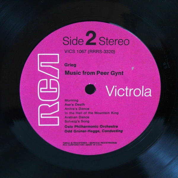 Grieg Piano Concerto Peer Gynt Suites VICS-1067 Vinyl LP - Pre-Owned!