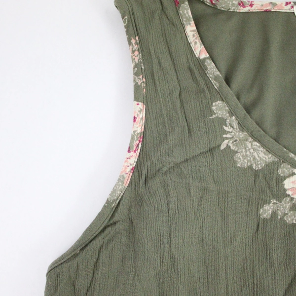 Maurices Women's Green Floral V-Neck Sleeveless Midi Dress Size 0 - Pre-Owned
