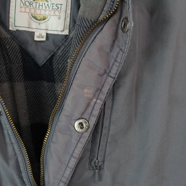 Northwest Territory Gray Outdoor Vest Men's Small - Pre-Owned, Some Wear