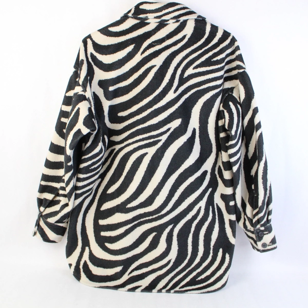 H&M Women's Button Up Black White Animal Print Jacket Size Small