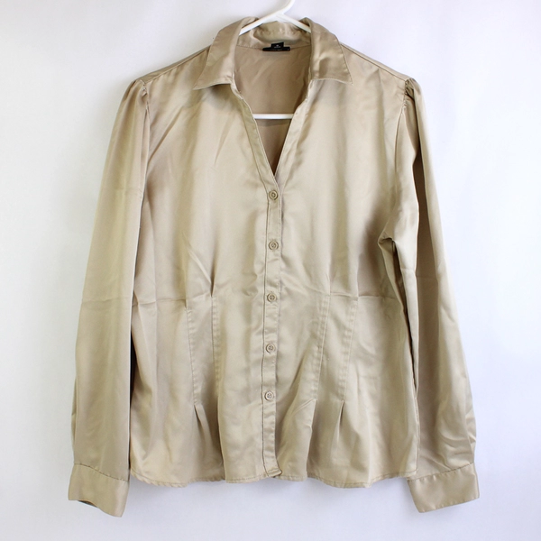 East 5th Beige Long-Sleeved Pleated Blouse Women's Size Large Flawed