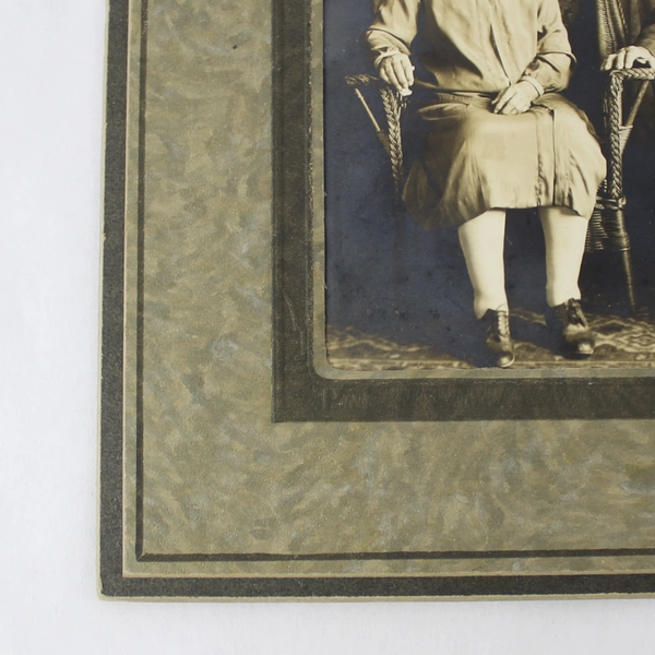 Vintage Olan Mills Family Photograph 5x7 Matted - Distinctive Collectible