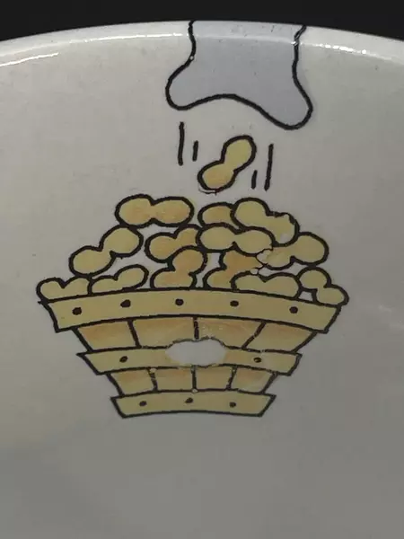 Cute Grey Elephant Porcelain Coffee Mug with Peanuts Handle Pre-Owned