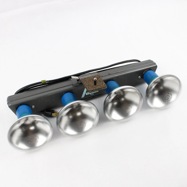 Vintage Adams W50 Light Bar in Metal Storage Container 4 Bulbs Screw in Handle