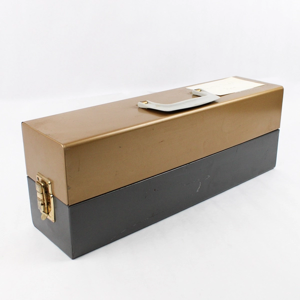 Vintage Adams W50 Light Bar in Metal Storage Container 4 Bulbs Screw in Handle